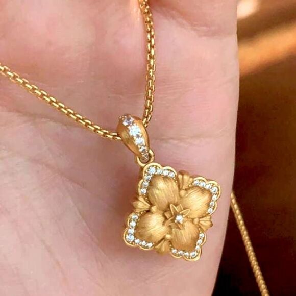XMAS SALE 18k Stamped Gold Filled Vintage Victorian Crystal Clover Necklace - Picture 2 of 8